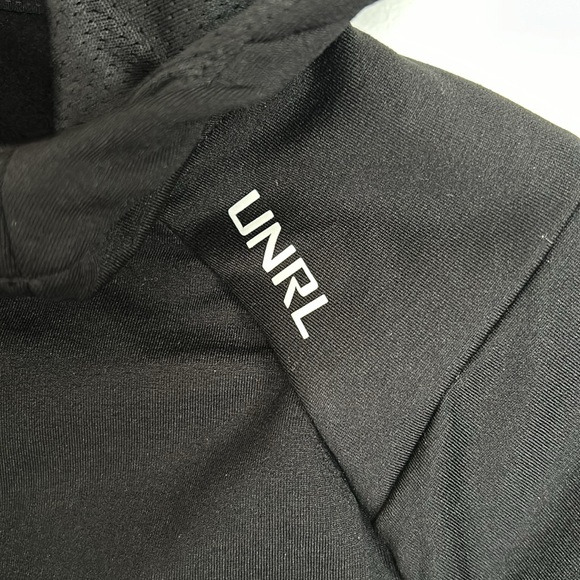 Youth medium UNRL black crossover hoodie II
New w tags - Picture 2 of 4